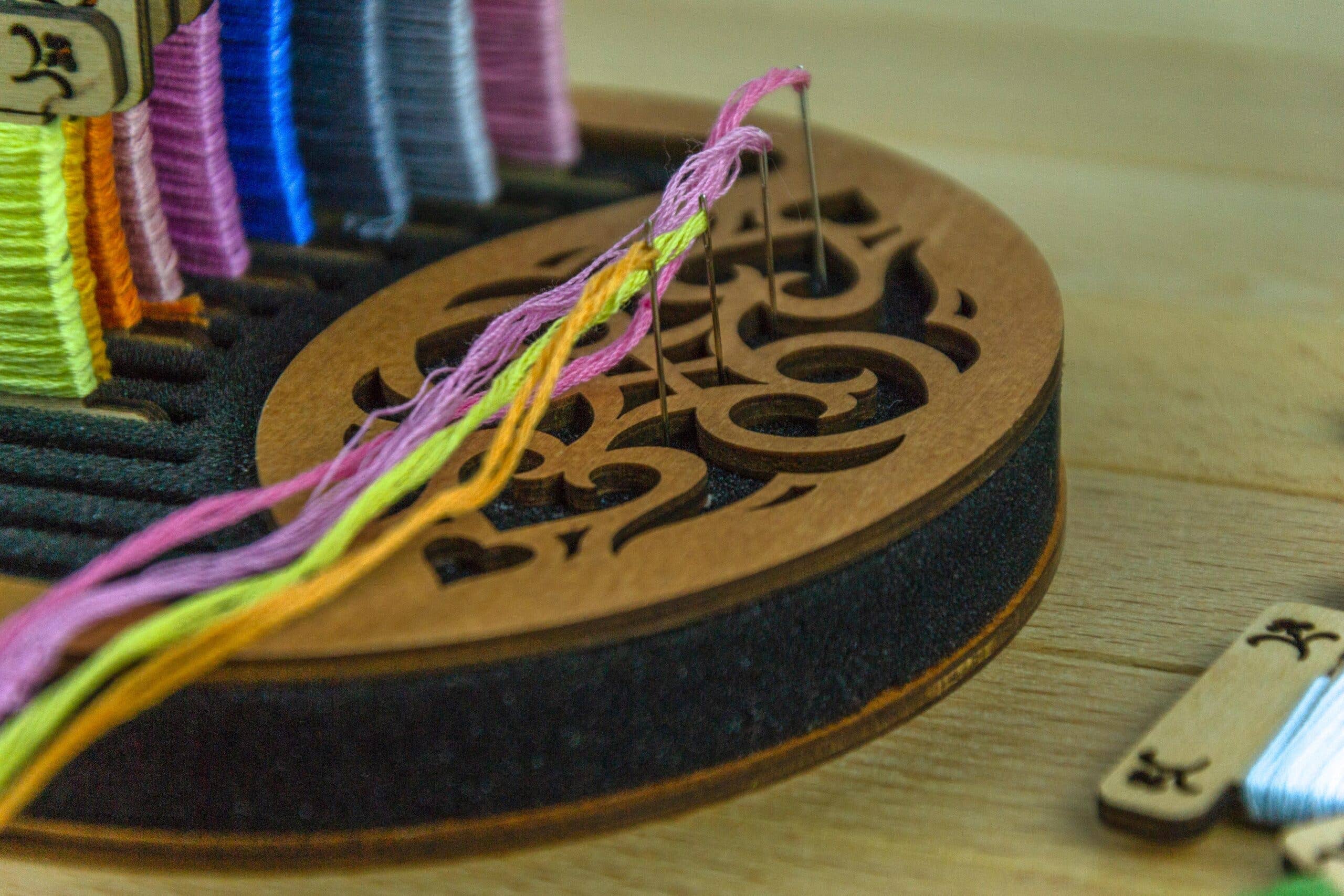 Embroidery craft - Wholesale Craft Supplies - PB-018-img-3 Foam stand for wooden, acrylic and other bobbins (spools) thickness 3mm3