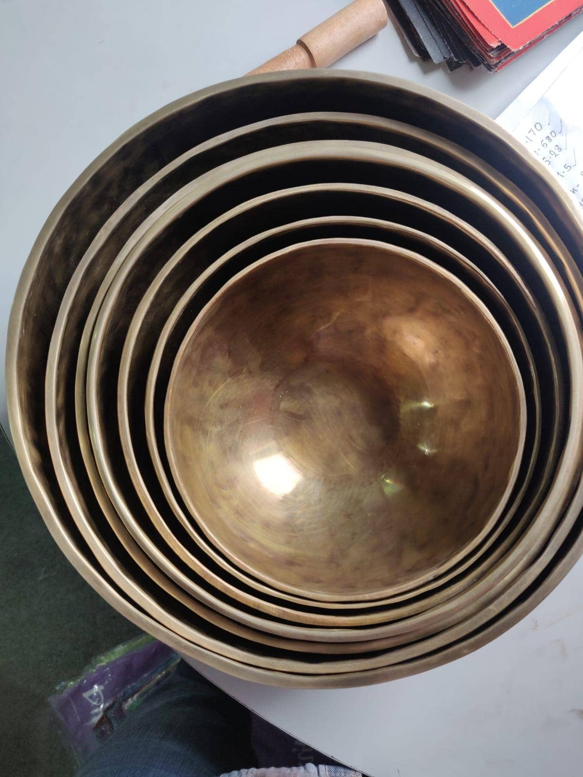 Himalayas Shop – Material de meditação por atacado – Conjunto de Taças Tibetanas para 7 Chakras0