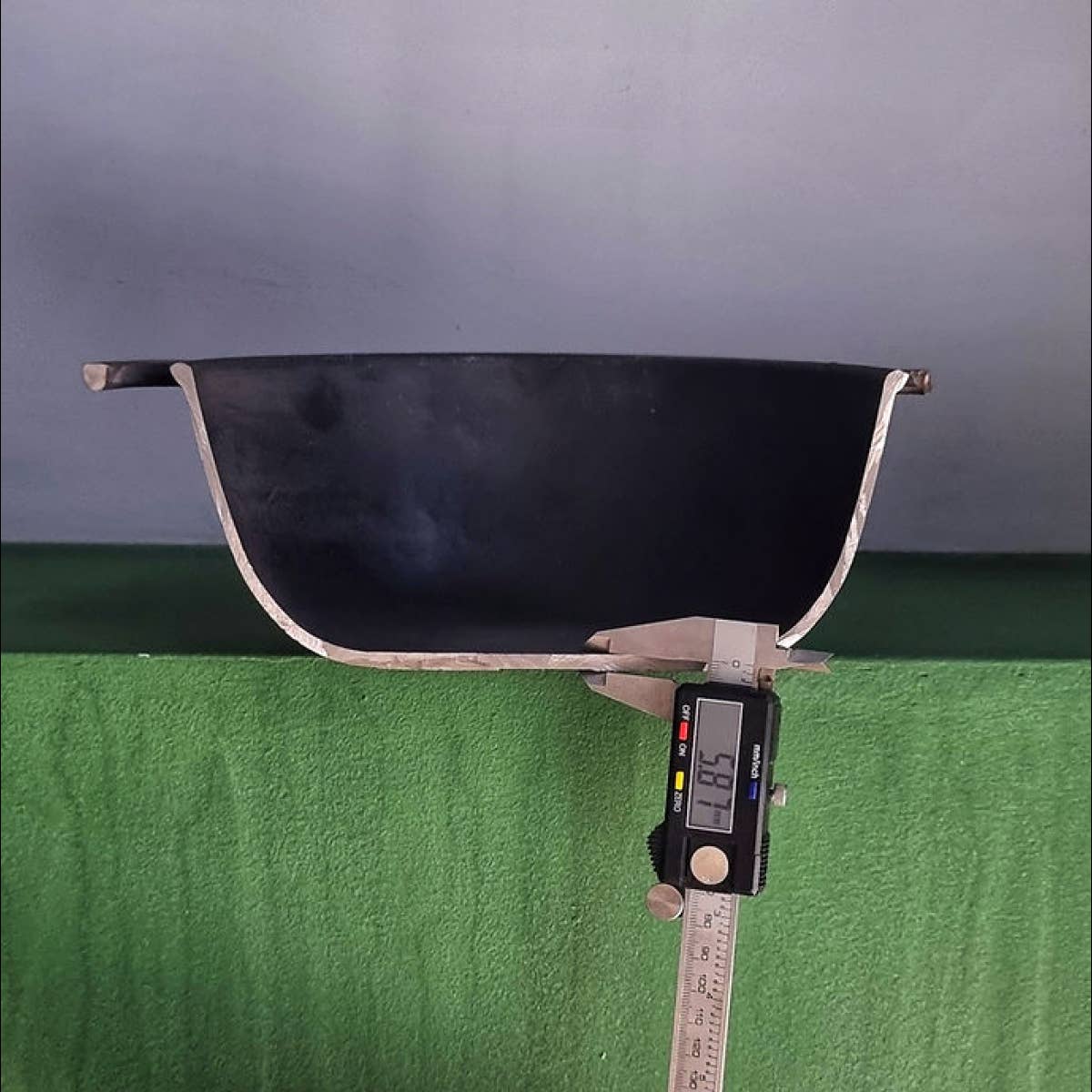 STP - Wholesale Cooking Pot - Cast Iron Pot with Glass Lid5