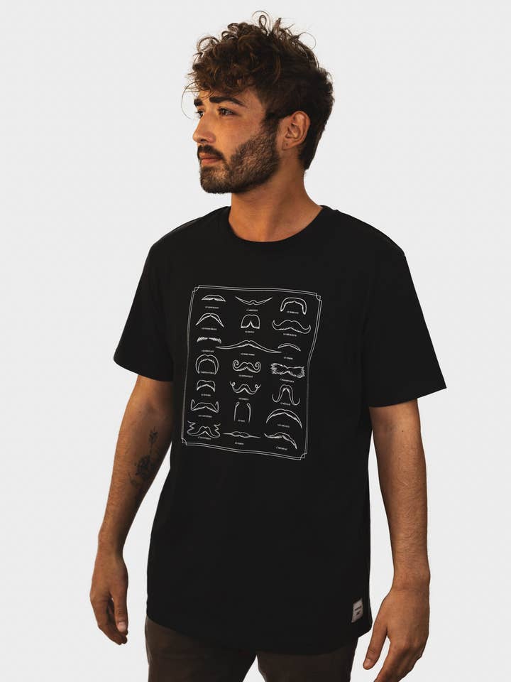 T-SHIRT MUSTASCHER för wholesale av Moment