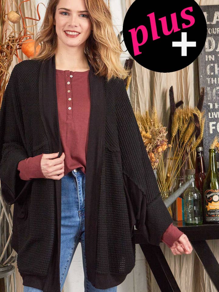 Cardigan oversize gaufré contrasté PLUS (12966-plus) pour la vente par P.S Kate