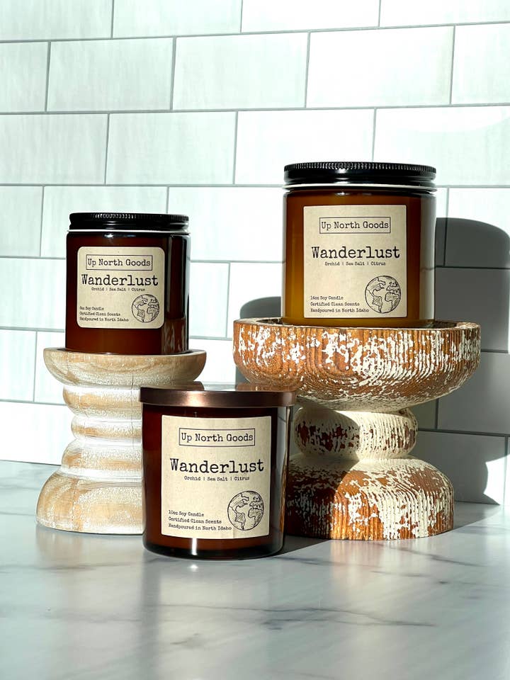 Bougie de soja Wanderlust pour la vente par Up North Goods