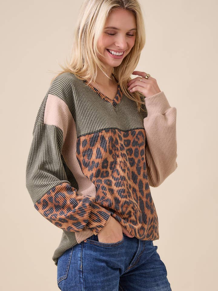 Celeste Clothing - Wholesale Knit Top - Women's - WOMEN'S RIB COLOR BLOCK ANIMAL PRINT LONG SLEEVE TOP13
