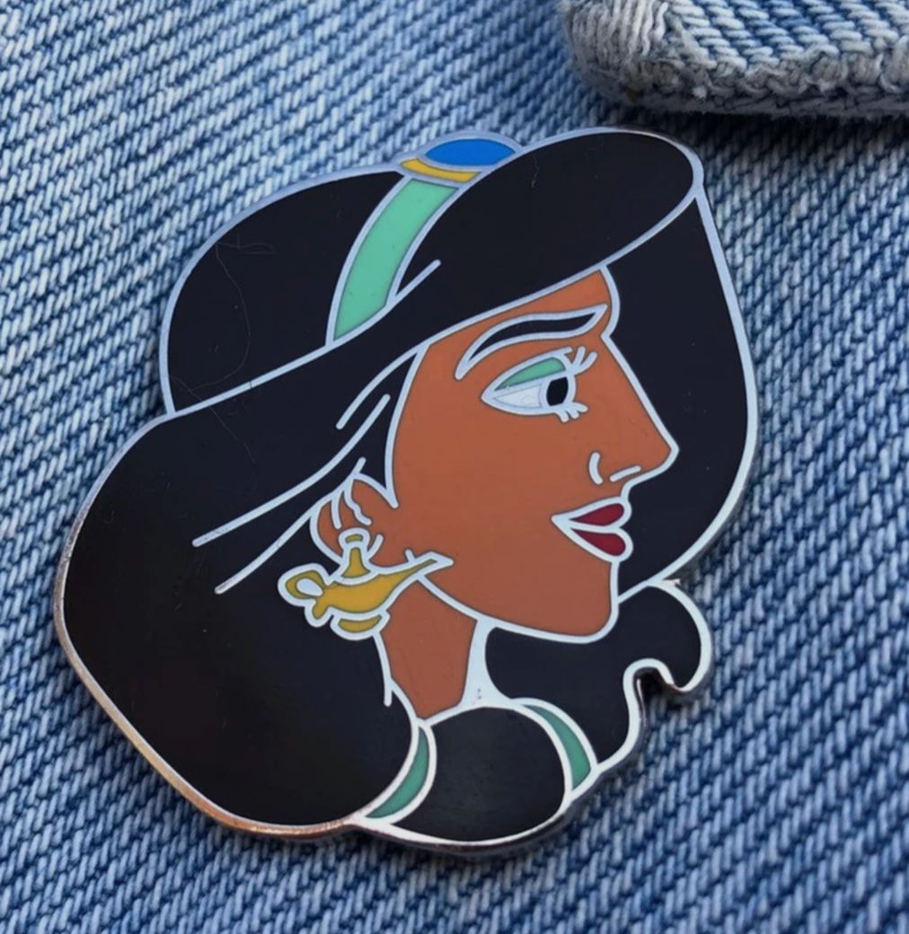 DamiAnimated - Wholesale Lapel Pin/Button - Drag Disney Queens Princess Fantasy Enamel Pin Aladdin2