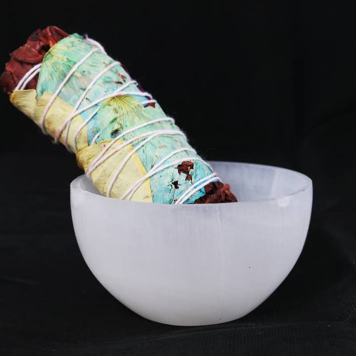 Designs by Deekay Inc. - Wholesale Smudge Plate - Selenite Smudge Bowl (4 in.)1