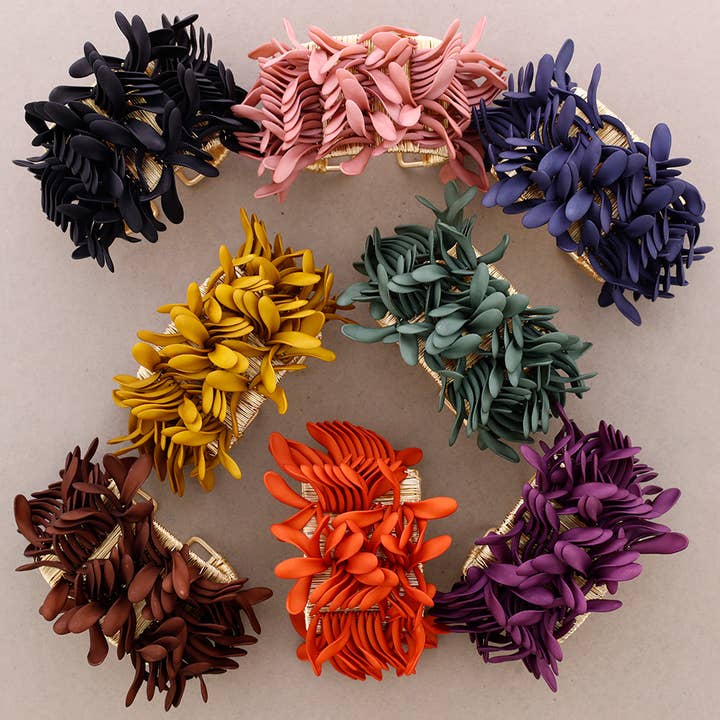 Sonata – Großhandel Gewebtes/geflochtenes Armband – Verstellbares Armband mit Metallblütenblättern7