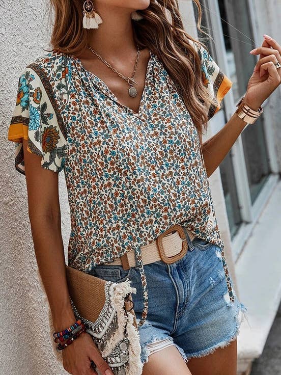 UNISHE - Wholesale Blouse - Women's - Ethnic Boho Print Split V Neck Flare Sleeves Blouse AXR02518