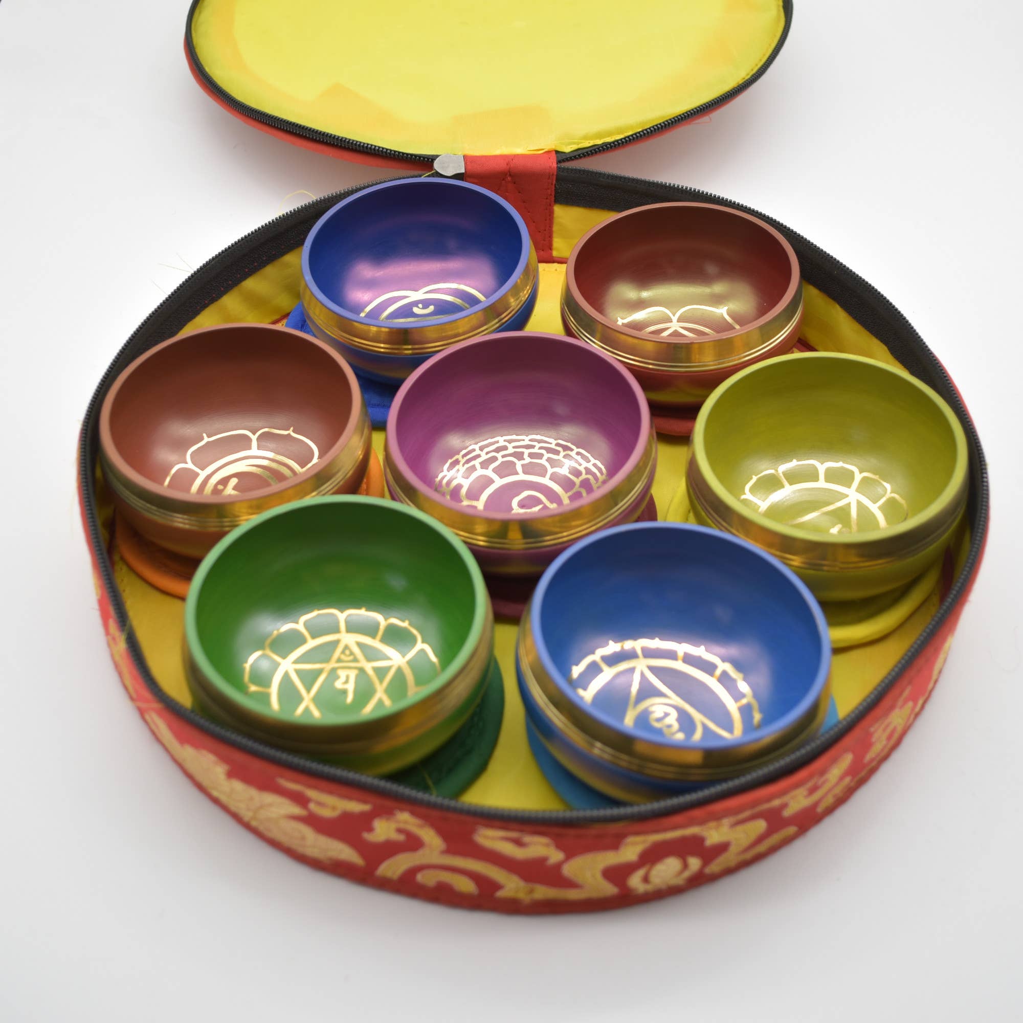 Blue Brown Green Pink Purple Red 7 Chakra Singing Bowls Meditation Bowls Set for wholesale on Faire2