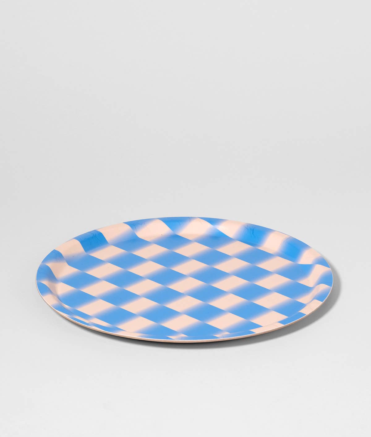 Wrap (US duties paid) - Vente Plateaux de service - Plateau de service rond en bouleau à motif à carreaux dégradé bleu3