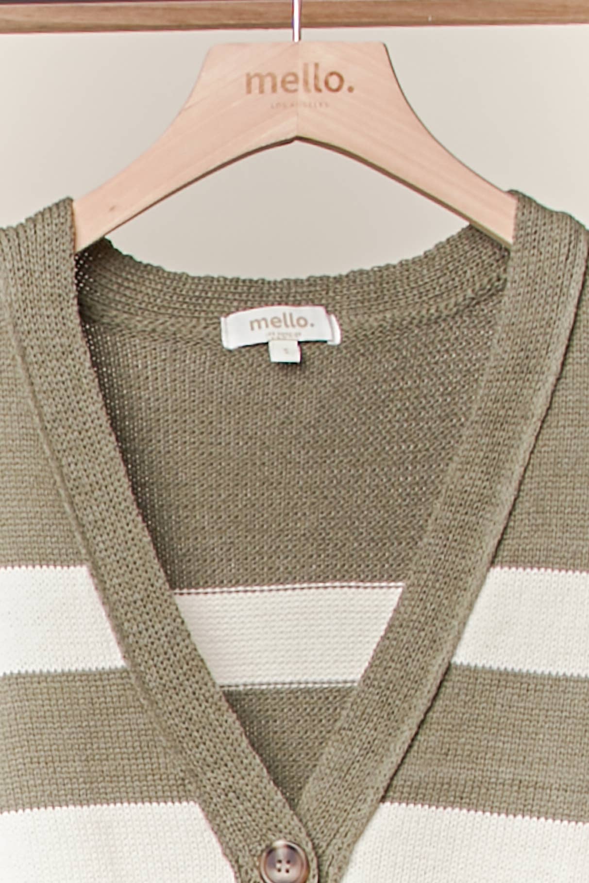 Mello. - Wholesale Cardigan - Women's - Striped  V Neck Knit Cardigan12