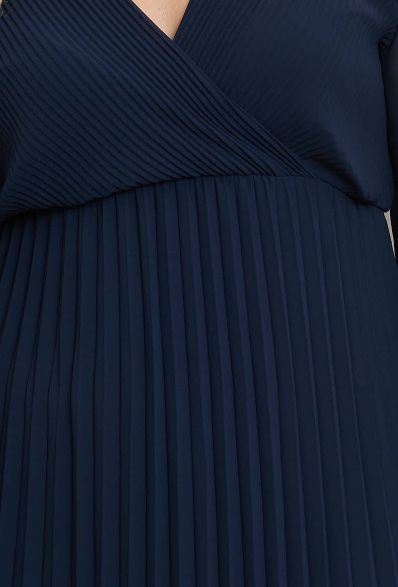 C'MELODIE - Wholesale Dress - Women's - Elegant Long-Sleeve Pleated Dresses in Plus Size5