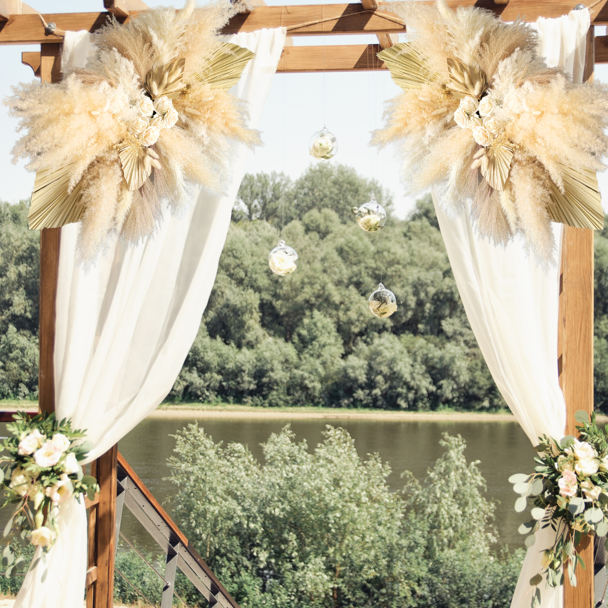 Pampas Design - Wholesale Dried/Pressed Flowers - Cream Rose Pampas Grass Arrangement Arch Wall Wedding Event7