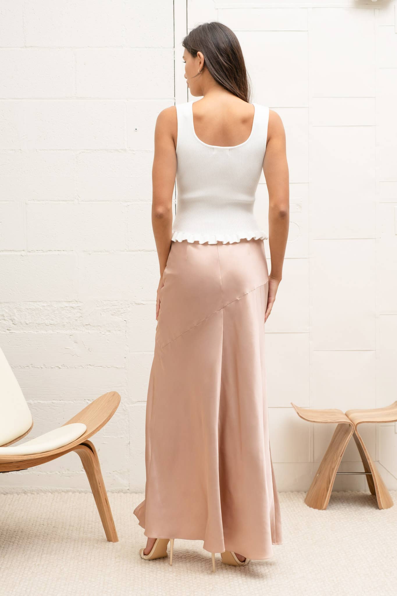 The Workshop Studio - Wholesale Knit Top - Women's - LETTUCE HEM SLEEVELESS SWEATER KNIT TOP14