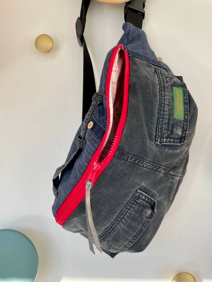 Hay Ya! für den Großhandel von Velvetnoon