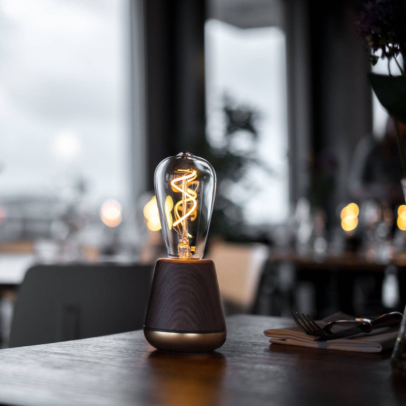 Ameico - Wholesale Accent/Desk Lamp - Humble - One Table Light3