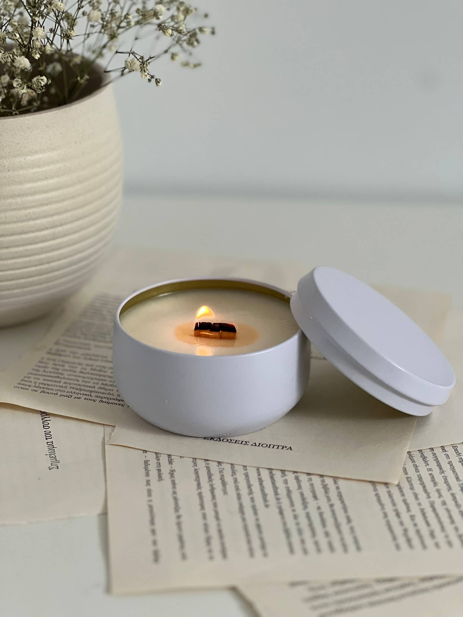 Wholesale 8oz candle tins Unlabelled Soy wax Wooden wick for your