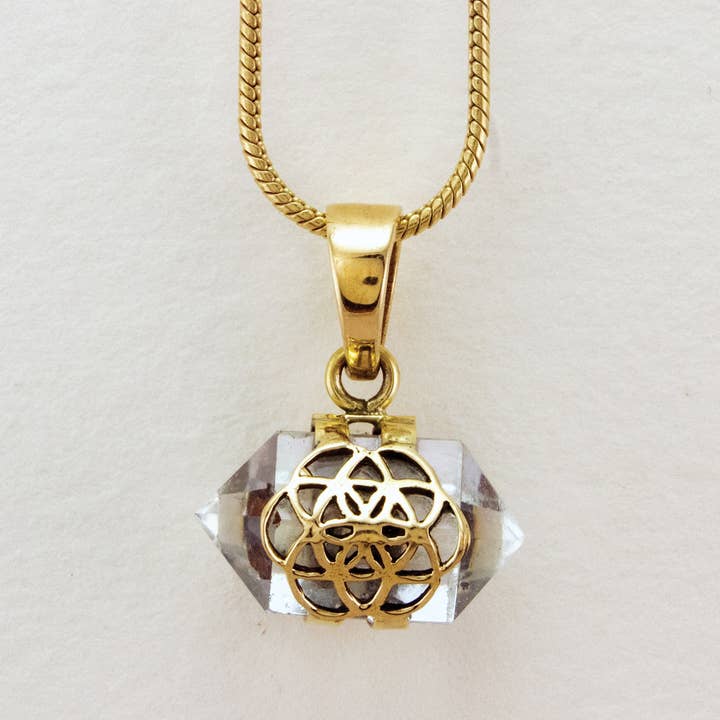 dZi Handmade – wholesale Pendant/charm necklace – Crystal Seed Necklace