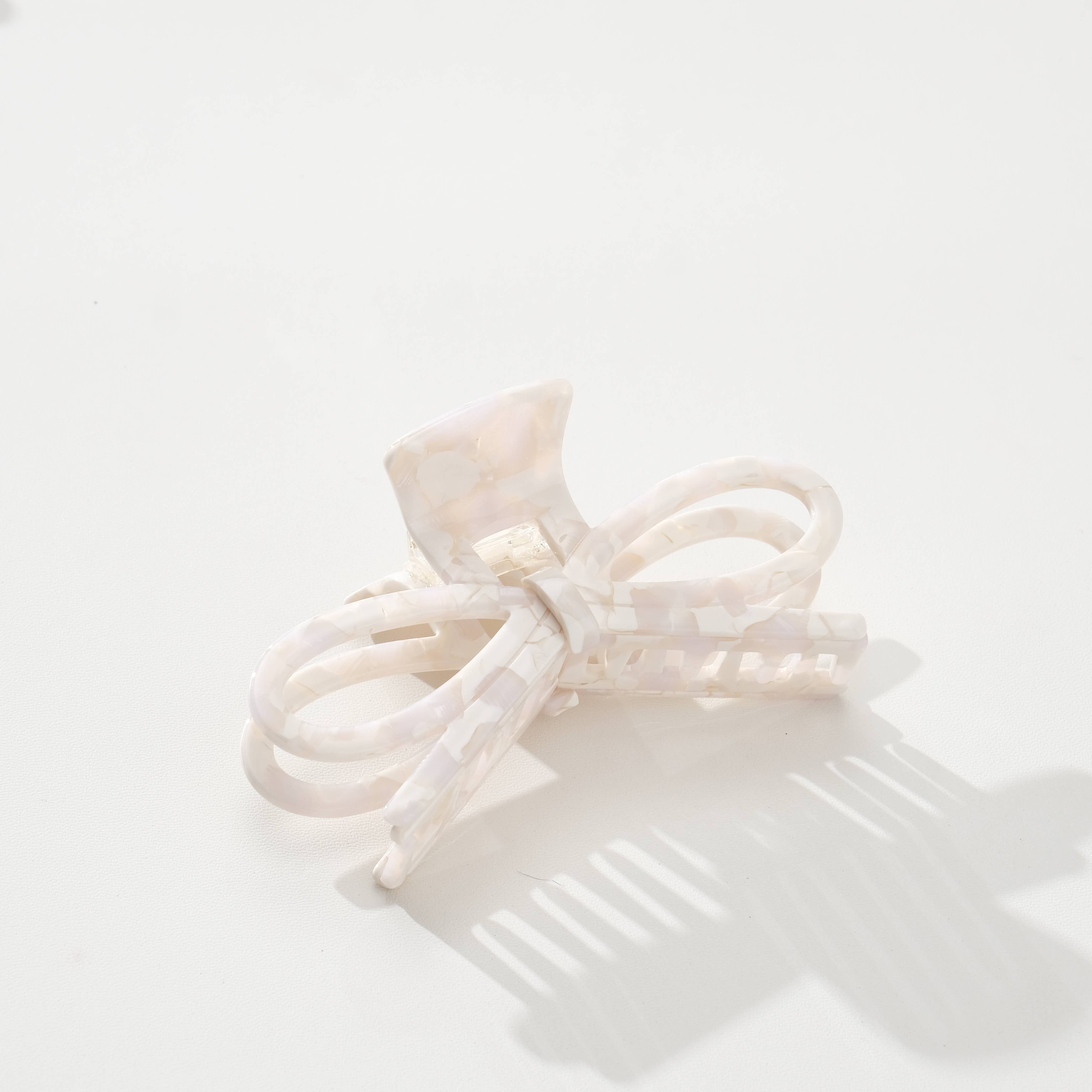 Assorted Remi Vintage Holiday | Wide Bow Claw Clip for wholesale on Faire7