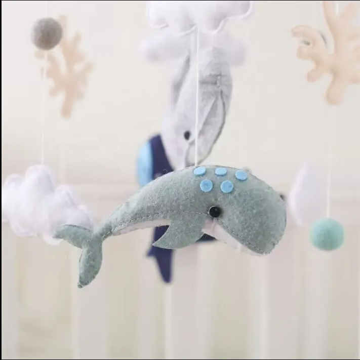 Joymaxx - Vente Mobile pour bébé - Mobile bébé fait main Océan & Baleines | Feutre & Bois3
