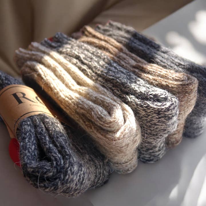 By The Mountain - Portuguese Handmade Footwear - Wholesale Socks - Unisex - Brown Alpaca socks | wool socks | Socks | Winter Socks