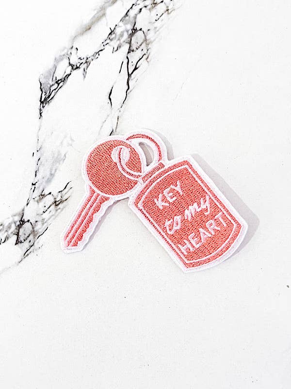 Nyckeln till mitt hjärta broderad lapp för wholesale av Nash Grey