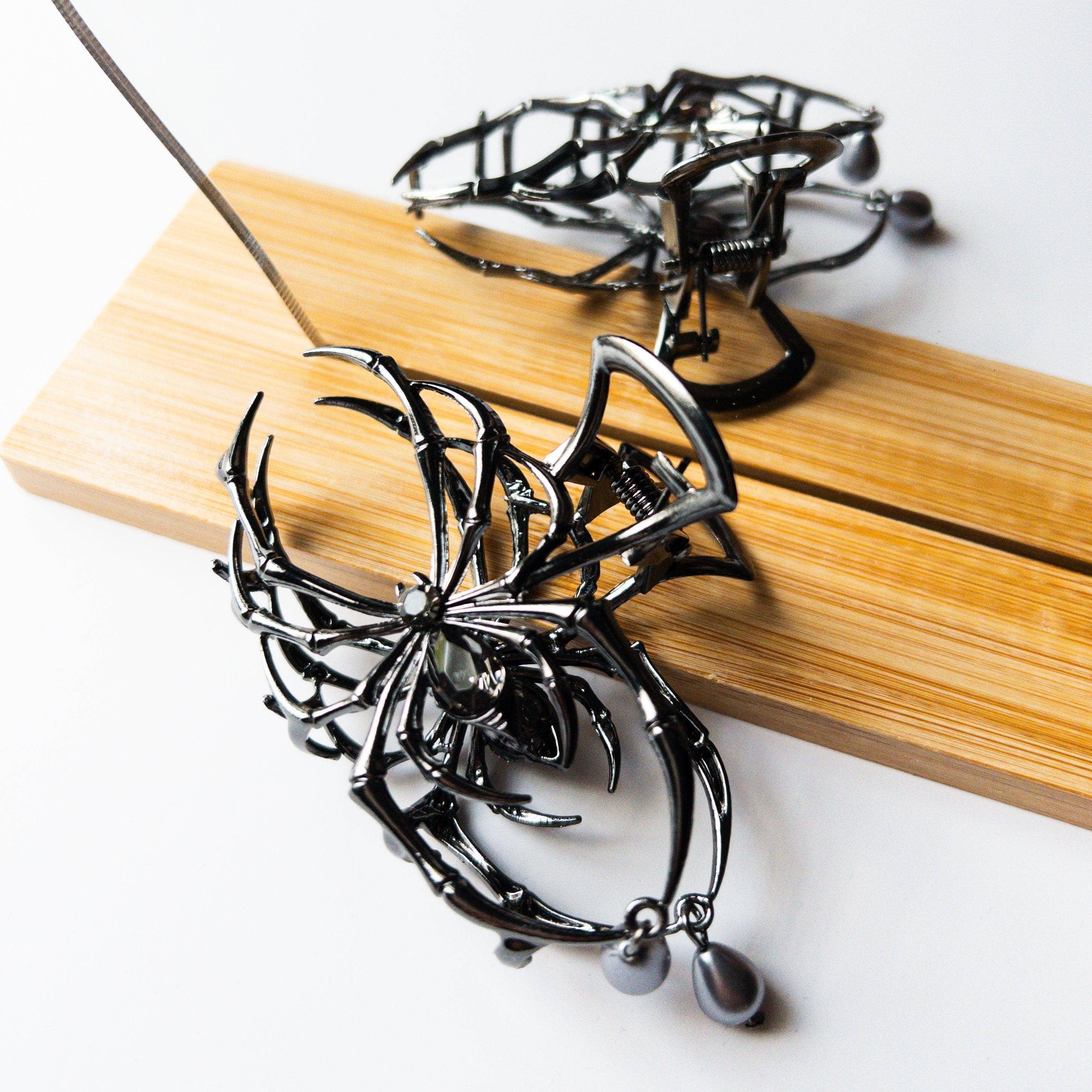 B. LUVV & CO. - Wholesale Hair Clip - Women's - Spider Hair Claw3