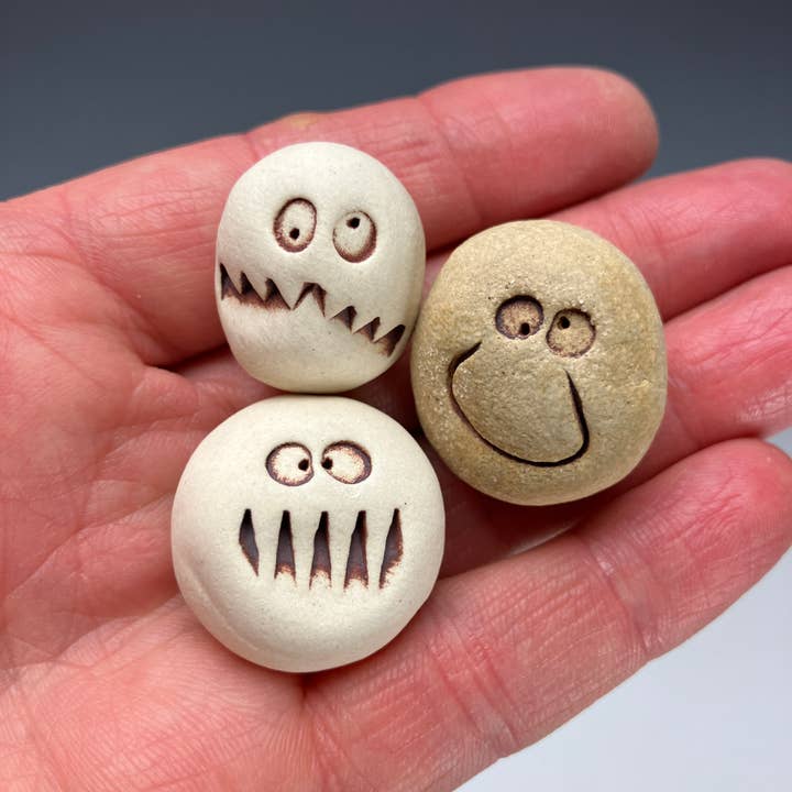 Spinning Star Studio - Wholesale Outdoor Ornament/Decor - 10 Silly Garden Monsters Weed Eaters, Miniature Sculpture