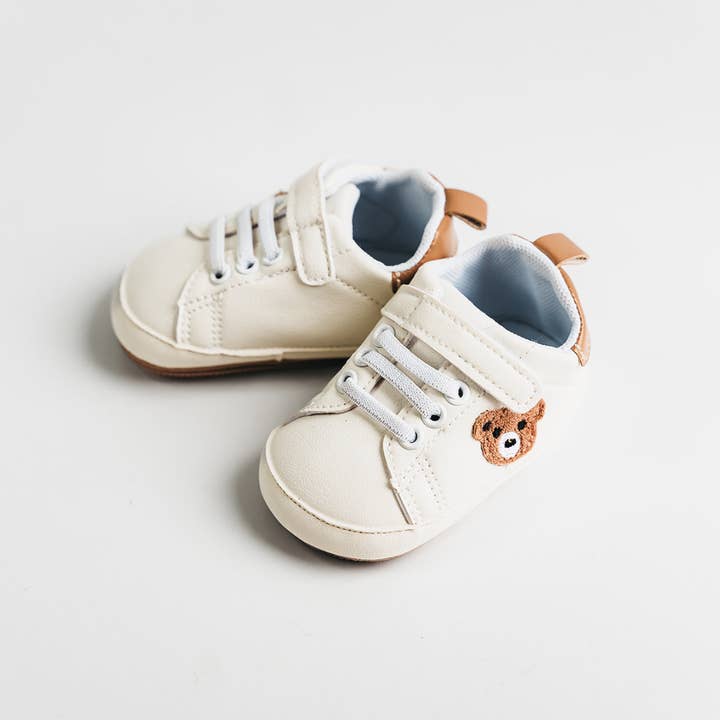 Giften Market - Wholesale Lifestyle Sneakers - Baby - Teddy Bear Baby Sneakers - Unisex Shoes for 6-9mo - Gift0