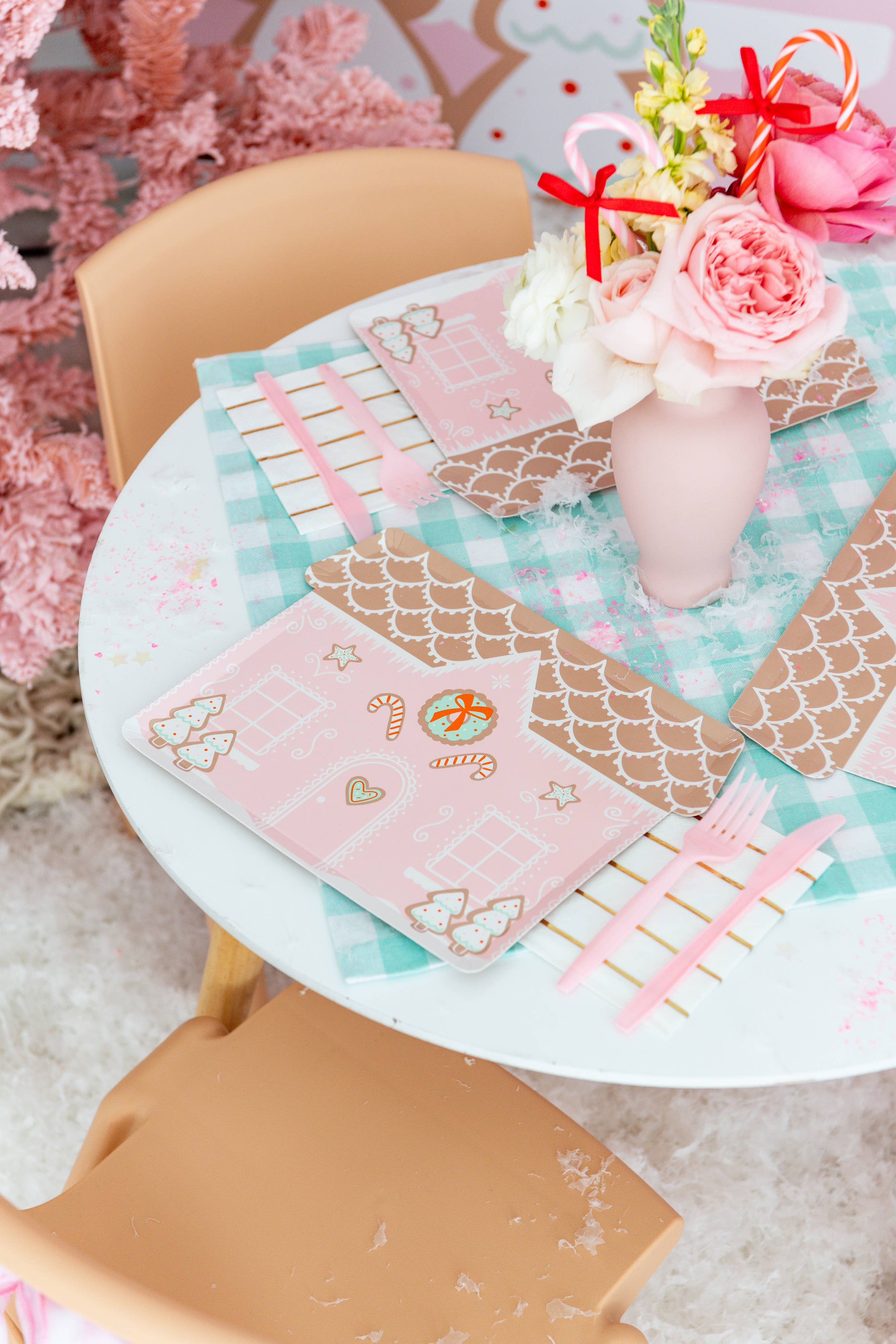 Jollity & Co. + Daydream Society - Wholesale Disposable Plate - Baking Spirits Bright Pink Gingerbread House Large Plates2