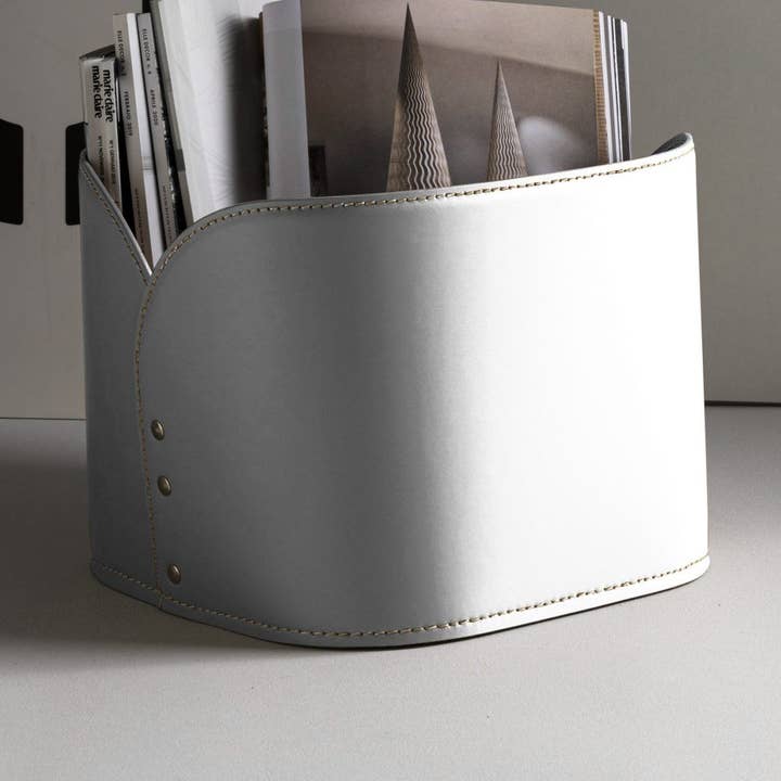 Porta-revistas em couro DIURNUS por atacado de LIMAC Design