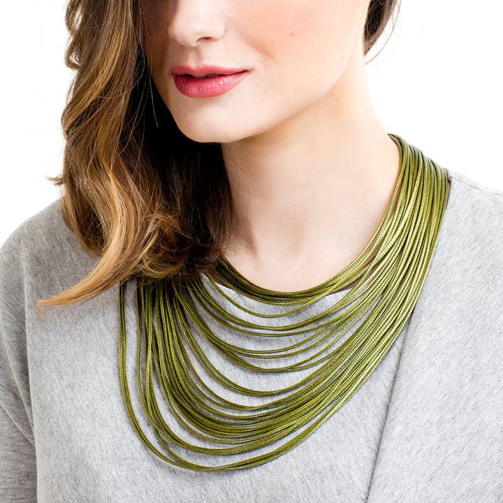 ZENZII Jewelry - Vendita all'ingrosso Collane a bavaglio - Collana con corda stretta10