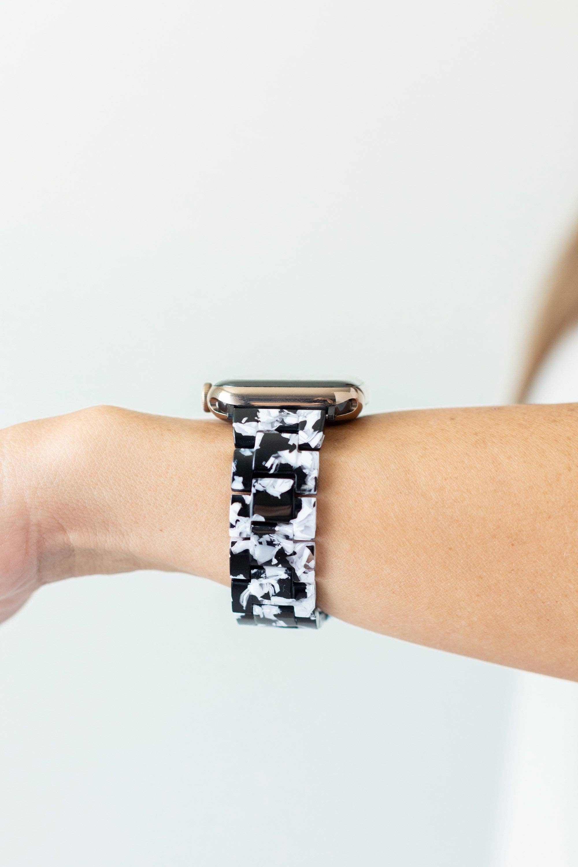 StrawberryAvocados – Großhandel Uhrenarmband – Damen – Amy Apple Watch-Armband aus Acryl, Karamell7