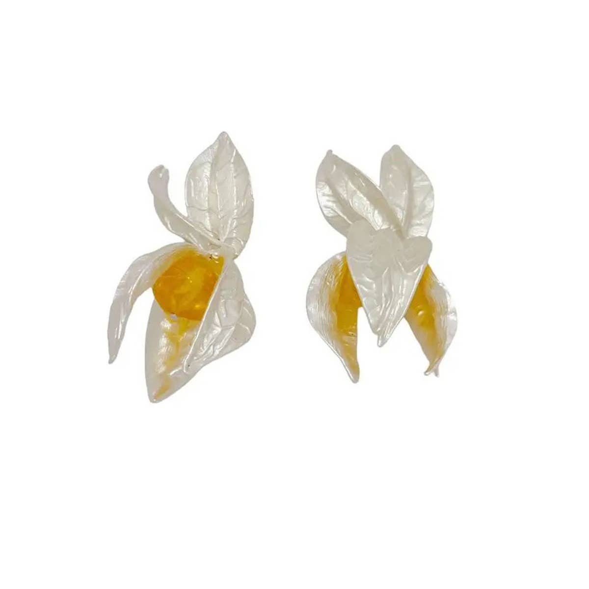 Miss Minna - Wholesale Dangle Earrings - "Shell Flower" Earrings1