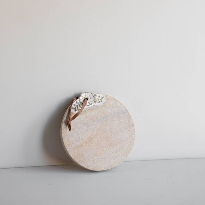 Foreside Home & Garden - Wholesale Cutting Board - Charlotte Small Round White Wood Cutting Board6