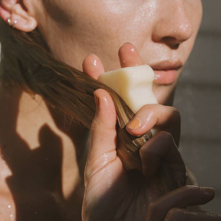 Flora Flora - Wholesale Hair Conditioner - Silk Conditioner Bar2