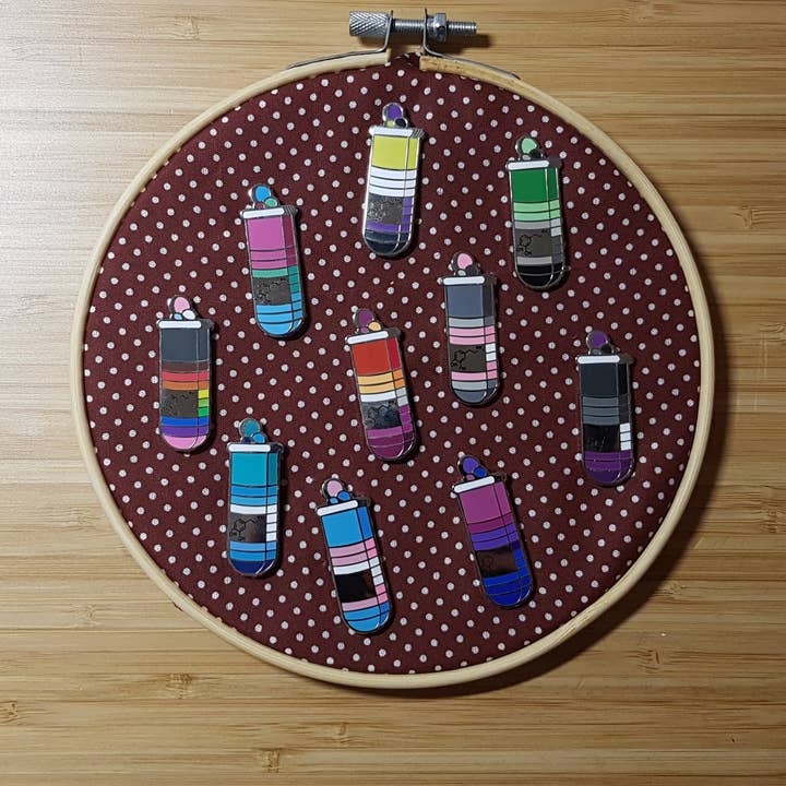 Insignias de Dopamine Pride para venta al por mayor de Yas Petit Poulet