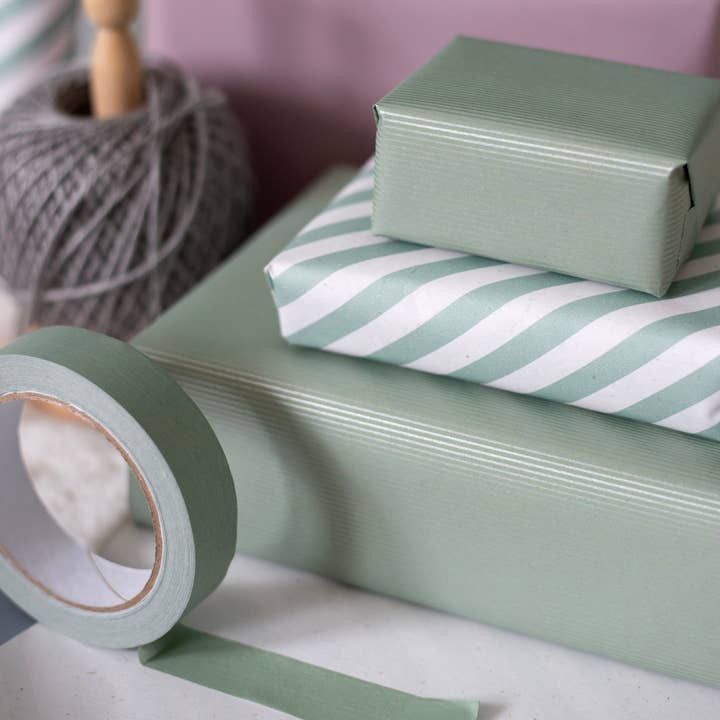 Cascayde – wholesale Wrapping paper roll – 5m roll of Green with Fine Silver Lines Kraft Wrapping Paper2