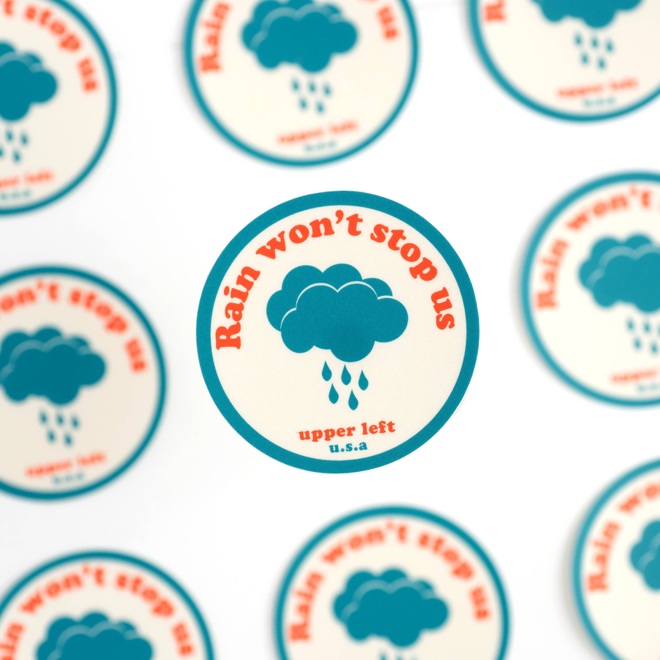 Wild Child Brand - Vendita all'ingrosso Adesivo - Adesivo "La Pioggia Non Ci Fermerà" | Decalcomania in Vinile Retrò Anni '70 PNW1