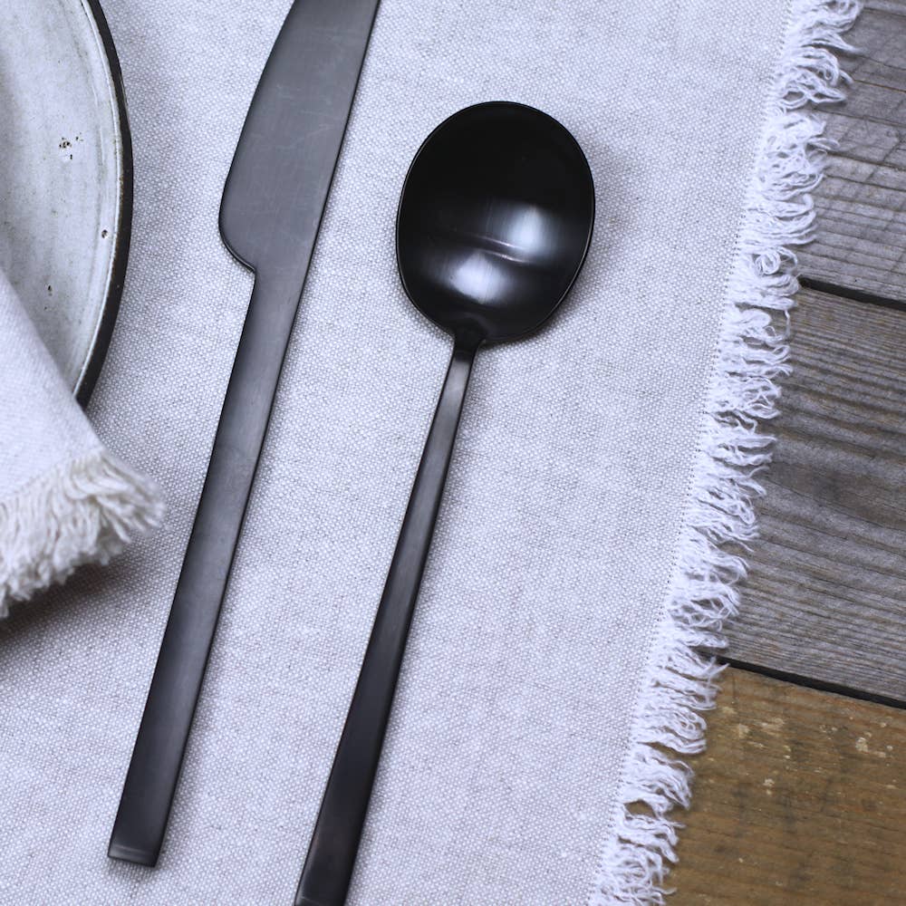 LinenCasa – Großhandel Platzdeckchen – Tischset aus Leinen, mit Stonewash-Effekt, hell, naturbelassen, mit ausgefransten Kanten4