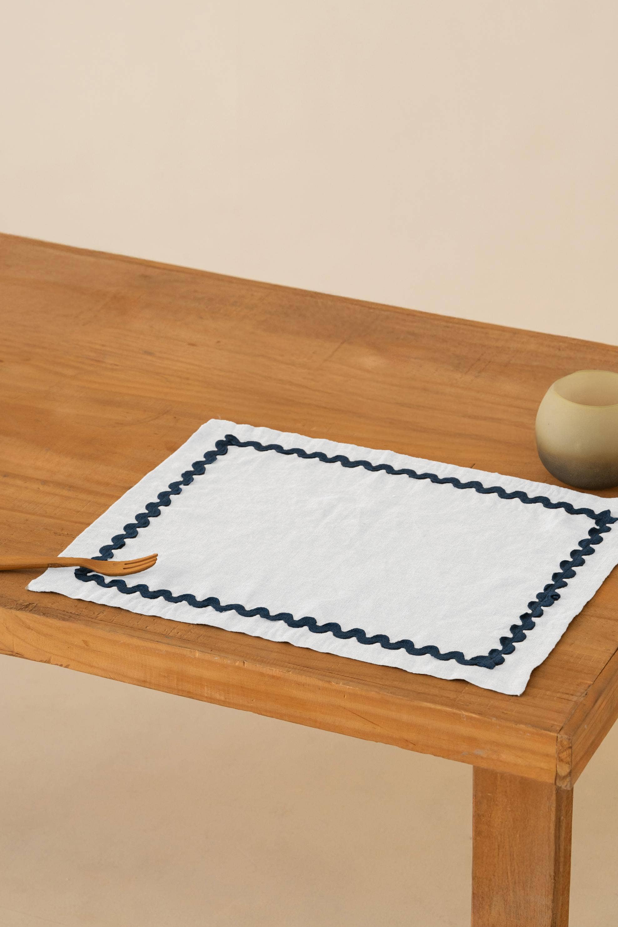 Live Linen – wholesale Placemat – Blue Lace Linen Placemat – Elegant Dining6