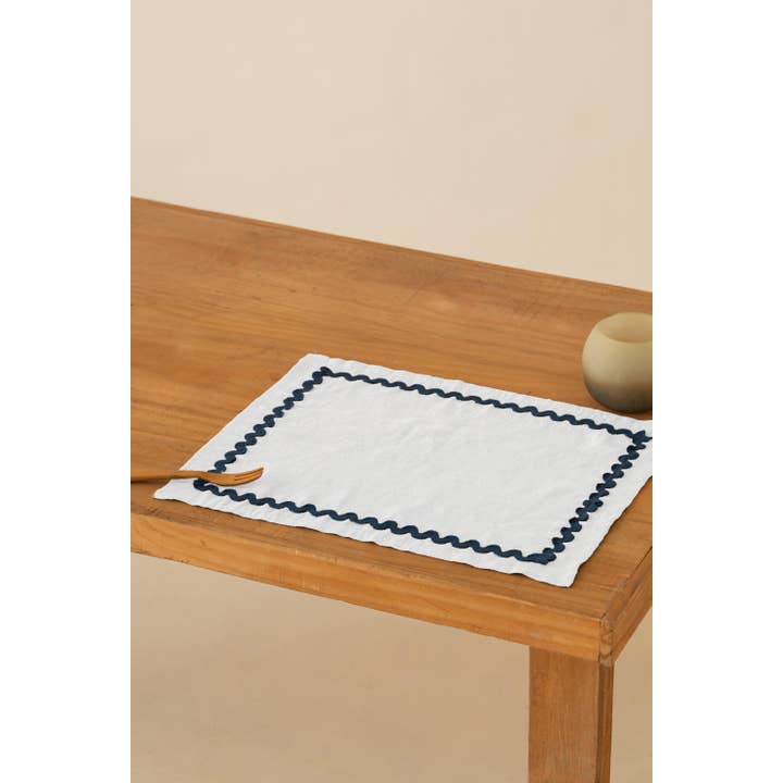 Live Linen – wholesale Placemat – Blue Lace Linen Placemat – Elegant Dining6