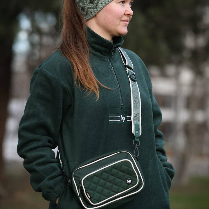 The aDoraBle Pooch Company - Wholesale Pet treat bag – Dog - Quilted Dog Walking Shoulder Bag - Hunter Green7