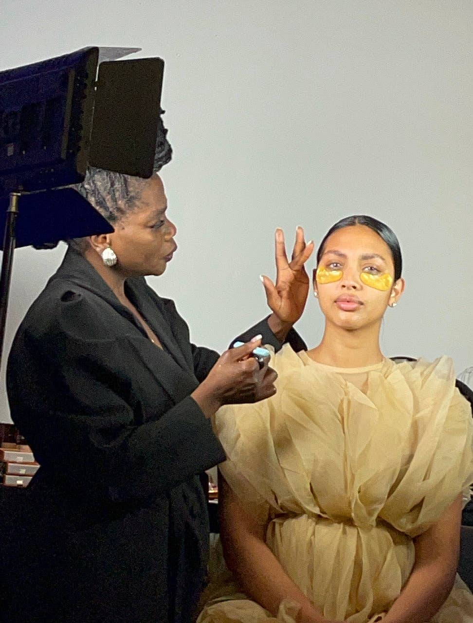 Beauty Goddess - Wholesale Eye Treatment Mask - Graft a Lash Gold Eye Masks - 10 Pack Individually Wrapped3