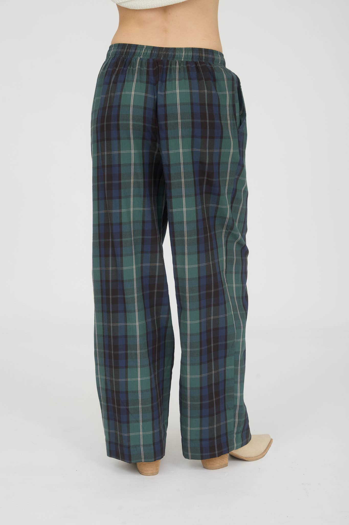 J.O.A - Wholesale Pants - Women's - PLAID ELASTIC WAIST LOUNGE PANTS3
