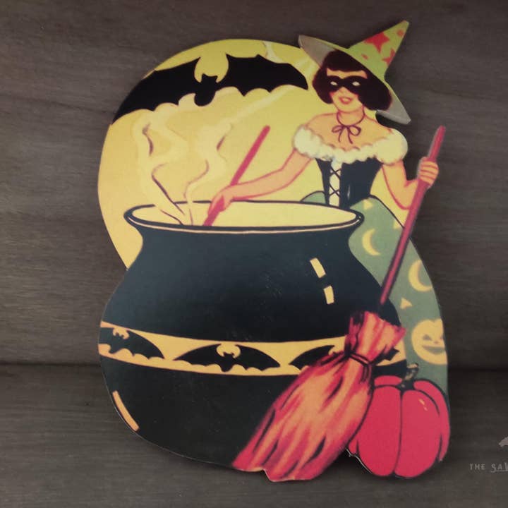 Strega della festa di Halloween con sagoma in legno calderone per la vendita all'ingrosso da parte di The Sawmill Shop