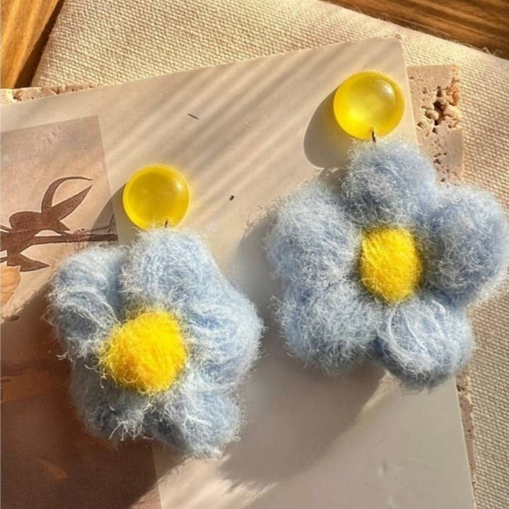 Funkyrel® Atzbranding Limited – wholesale Dangle earrings – Earwish - Color-Block Crochet Flower Earrings1