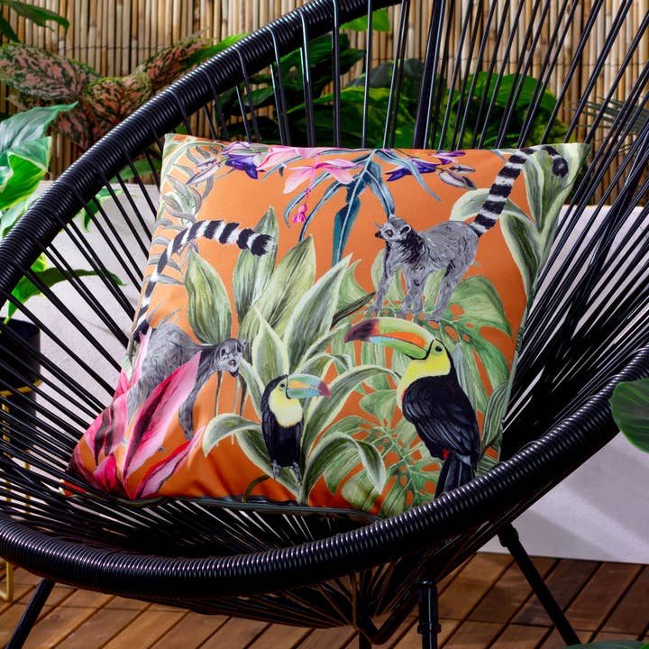 Coussin d'extérieur Kali Animals multicolore pour la vente par Riva Home