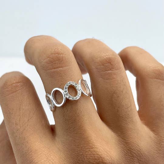 Luxus Accessories - Wholesale Multi-Stone Ring - 925 Sterling Silver Clear Cubic Zirconia Details, Circles Geometry Ring, Stamped 925