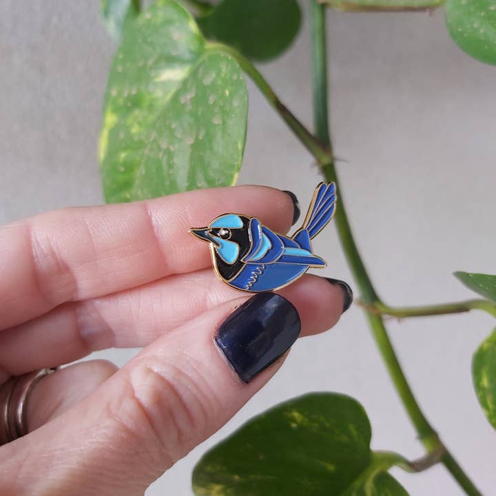Patch Press - Wholesale Lapel pin/button - Fairy Wren Enamel Pin2