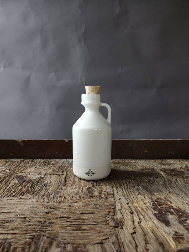 "Atelier Tréma" Maple Syrup Jar for wholesale by Atelier Tréma